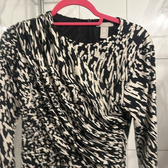 **H&M Black and White Patterned Dress - Size Medium** - Picture 2 of 5